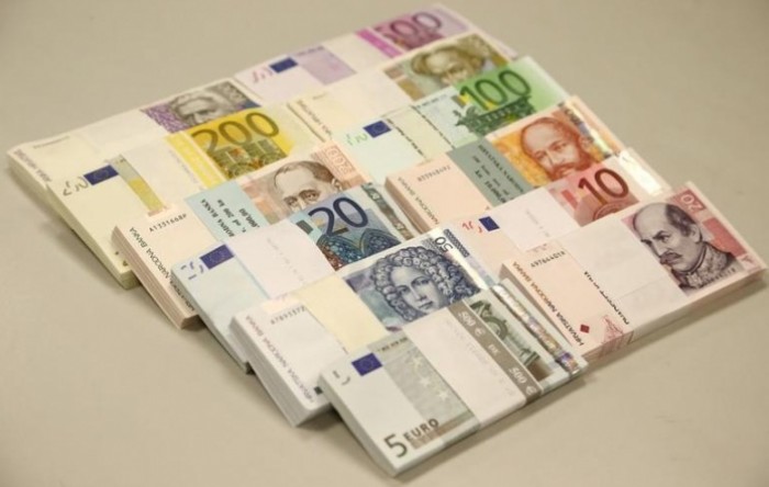 Srednji tečaj eura najniže u jedanaest mjeseci