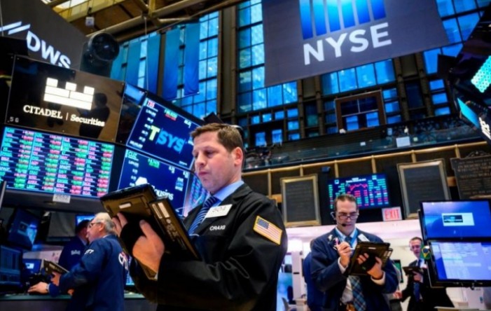 Wall Street potonuo više od 3 posto