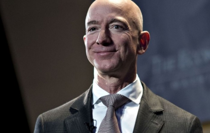 Jeff Bezos u utorak će se vinuti u svemir