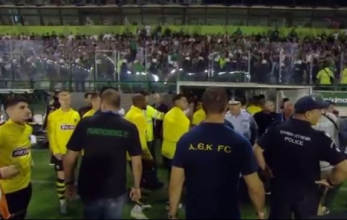 Navijači Panathinaikosa na susretu s AEK-om poslali podršku BBB-ima