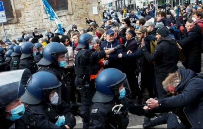 Njemačka policija sprejem i pendrecima protiv prosvjednika u centru Kassela