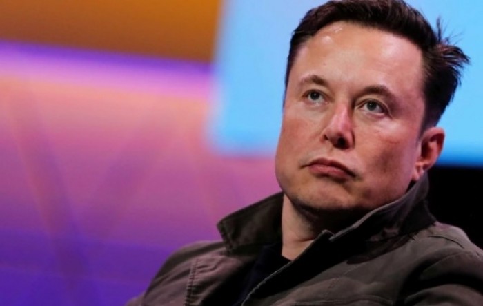 Musk najavio otpuštanja u Tesli, brine ga ekonomska budućnost