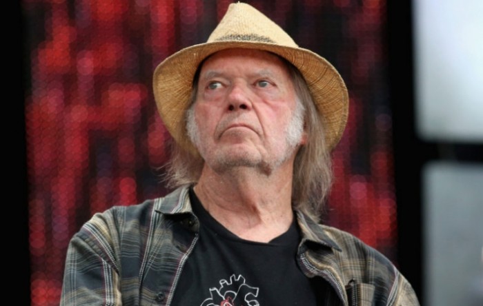 Neil Young planira tužiti Donalda Trumpa