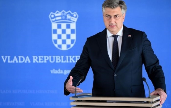 Plenković: Optimizam i radost Božića potrebni su nam više nego ikad prije