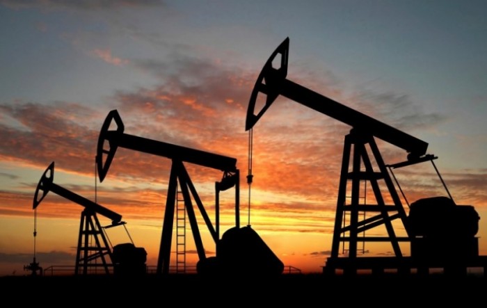 Cijene nafte pale prema 40 dolara, trgovce i dalje zabrinjava potražnja