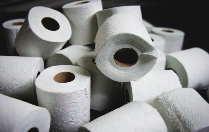 Toaletni papir značajno poskupljuje, moguće i nestašice