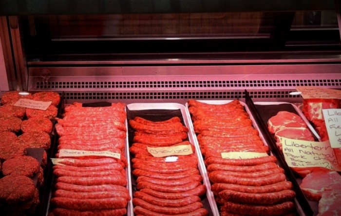 Srpska mesna industrija pred kolapsom, ne mogu da se reše bifteka i ćevapčića
