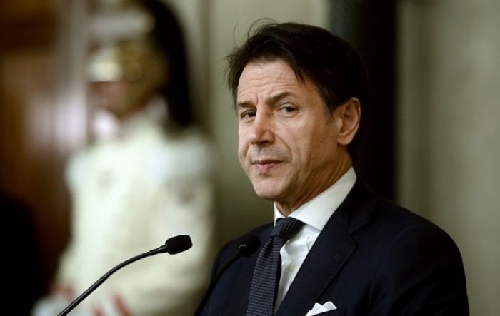 Italija uvodi nova ograničenja, dodjeljuje posebne ovlasti gradonačelnicima