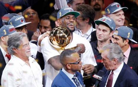 Miamijeva druga i LeBronova prva NBA titula (VIDEO)