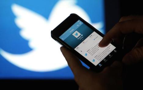 Rusija kaznila Twitter i Facebook sa 60.000 dolara
